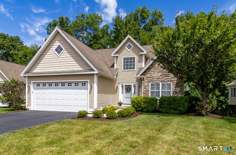 Condo For Sale - 9 Streamside Lane #9<br/> Berlin, CT 06037