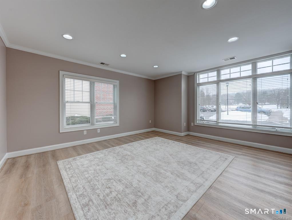 225 Oakland Road 301