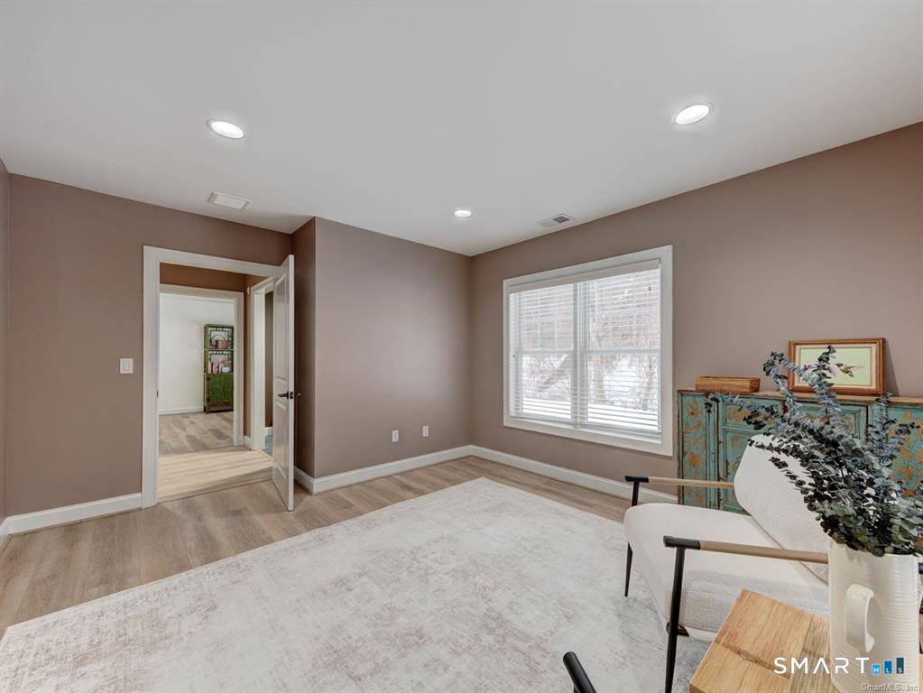 225 Oakland Road 301
