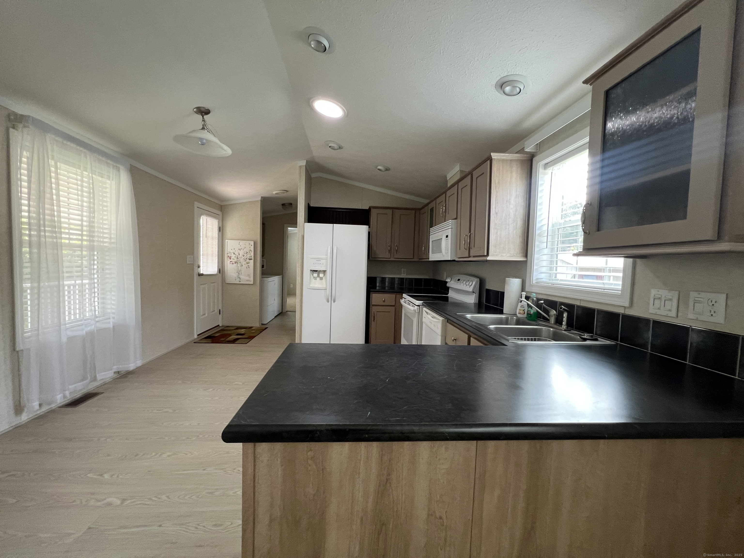 51 Linden Avenue North