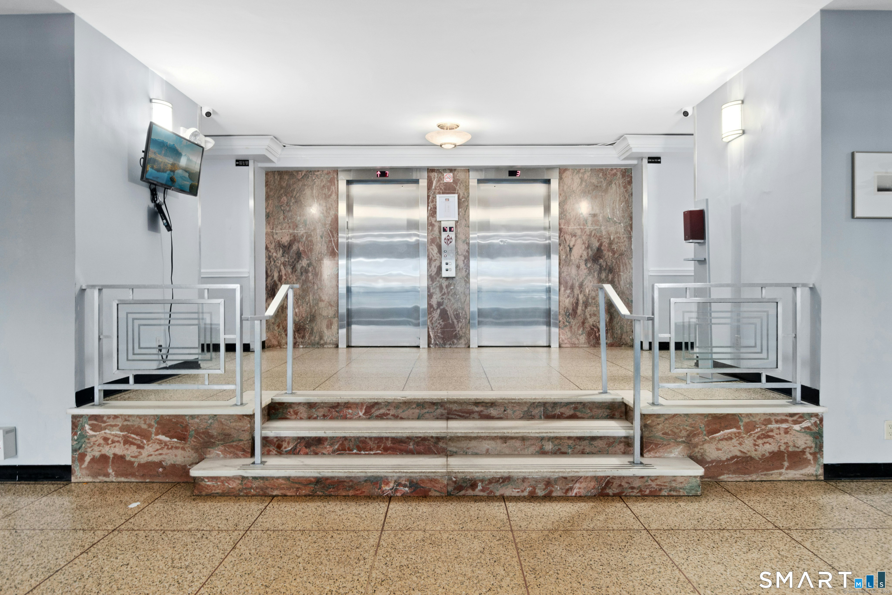 71 Strawberry Hill Avenue APT 305