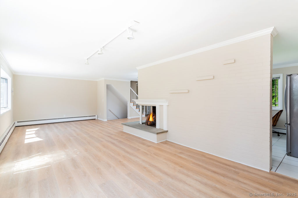 32 Redwood Drive