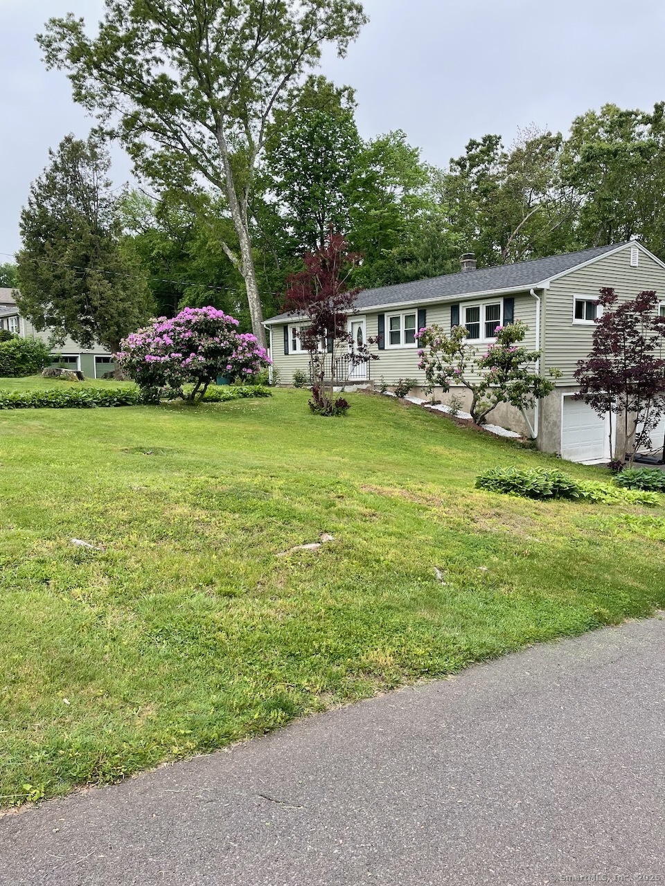 933 Farmington Drive, Cheshire, Connecticut image 28