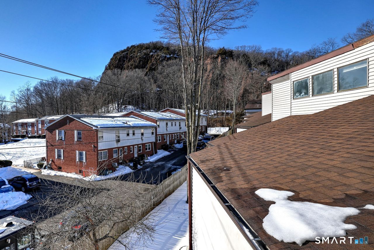 146 Springside Avenue B7