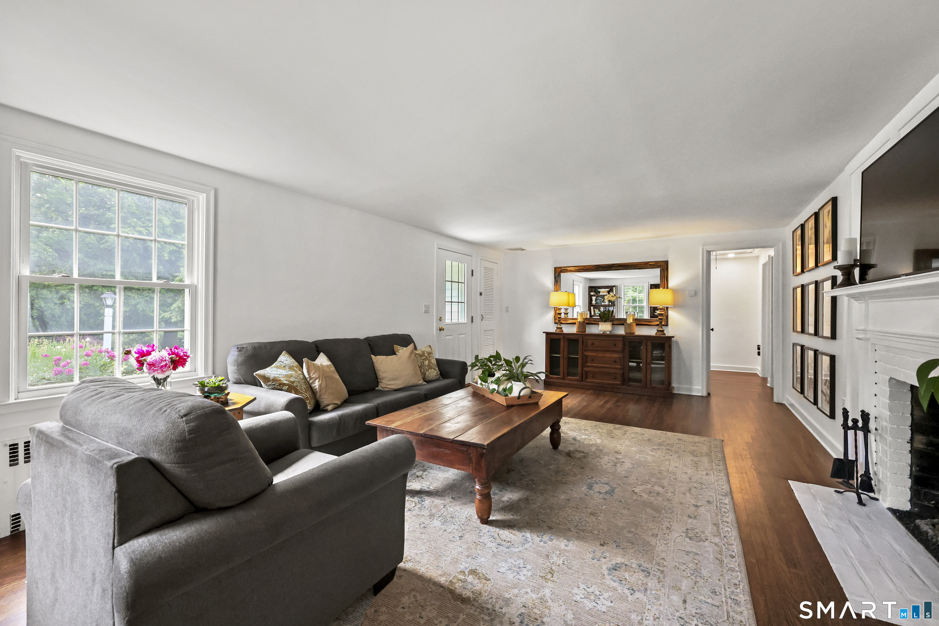 380 Lovely Street