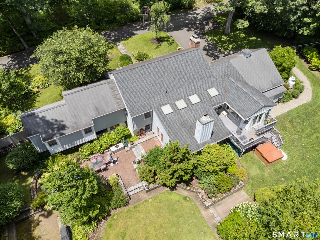 Photo of 21 Hampton Lane, New Canaan, CT 06840 (MLS # 24194178)