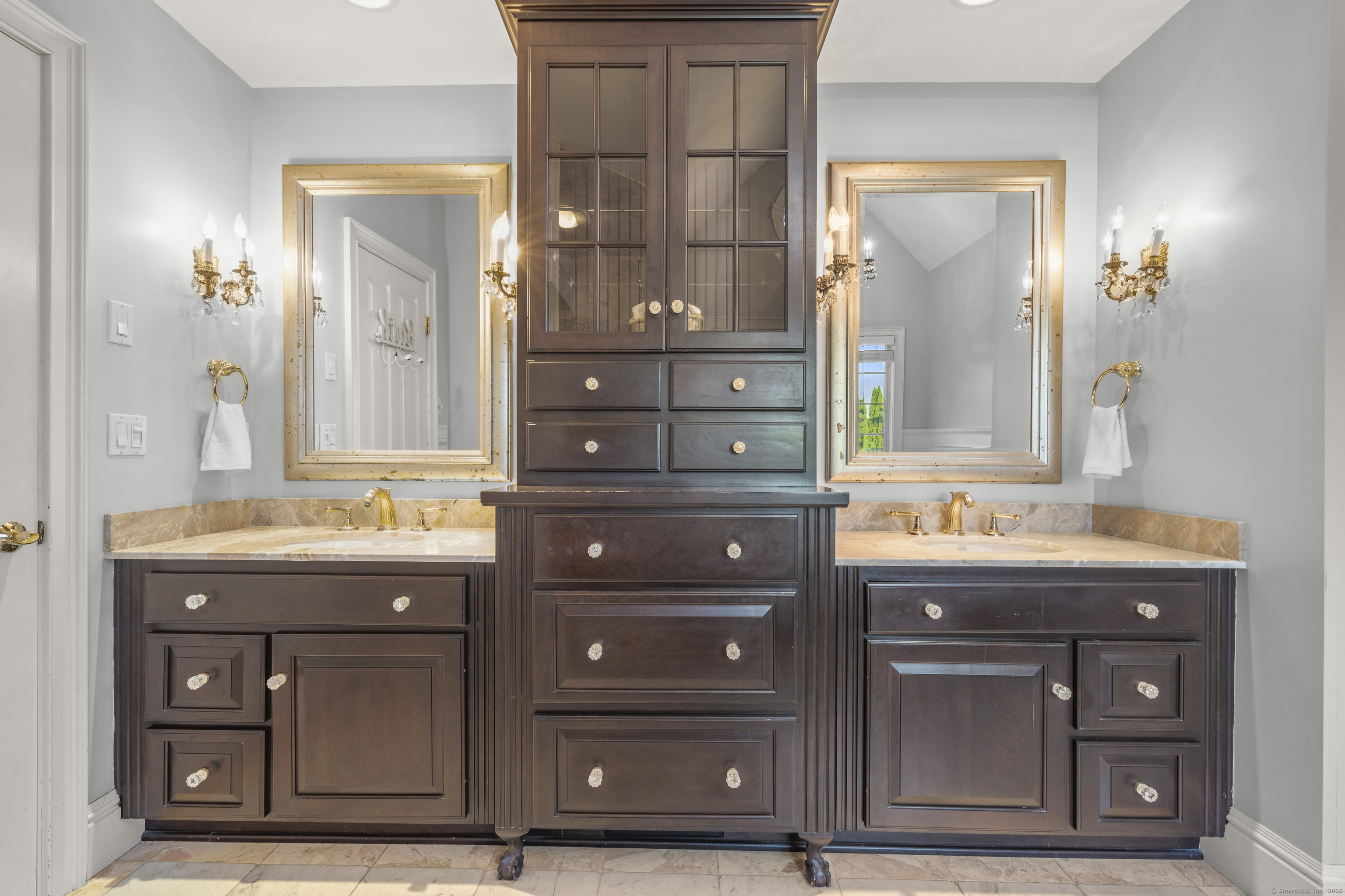 Burlington, Connecticut 06013, United States, 4 Bedrooms Bedrooms, ,5 BathroomsBathrooms,Residential,Active,178649