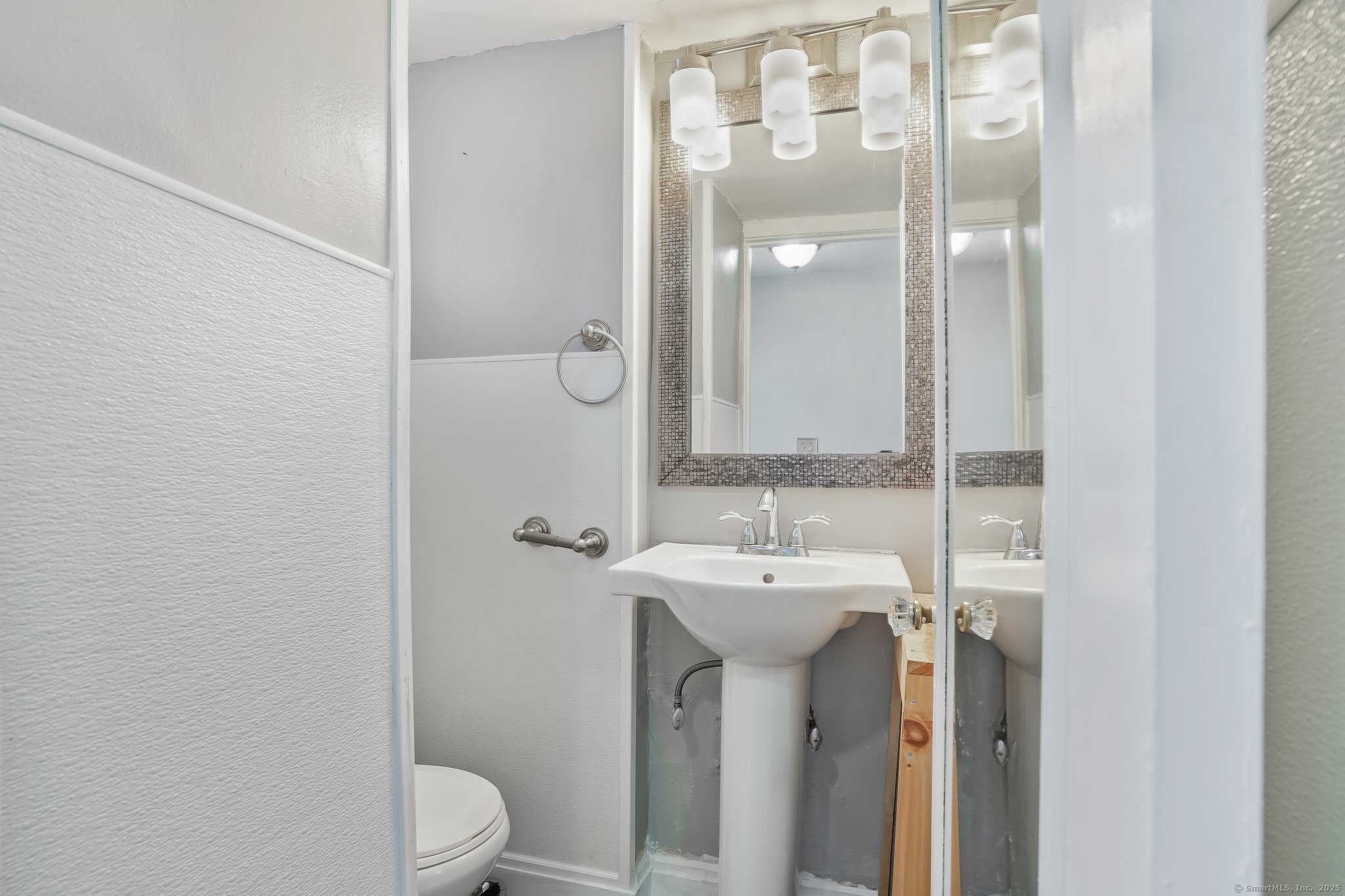 27 Tobey Avenue, Windsor, Connecticut image 12