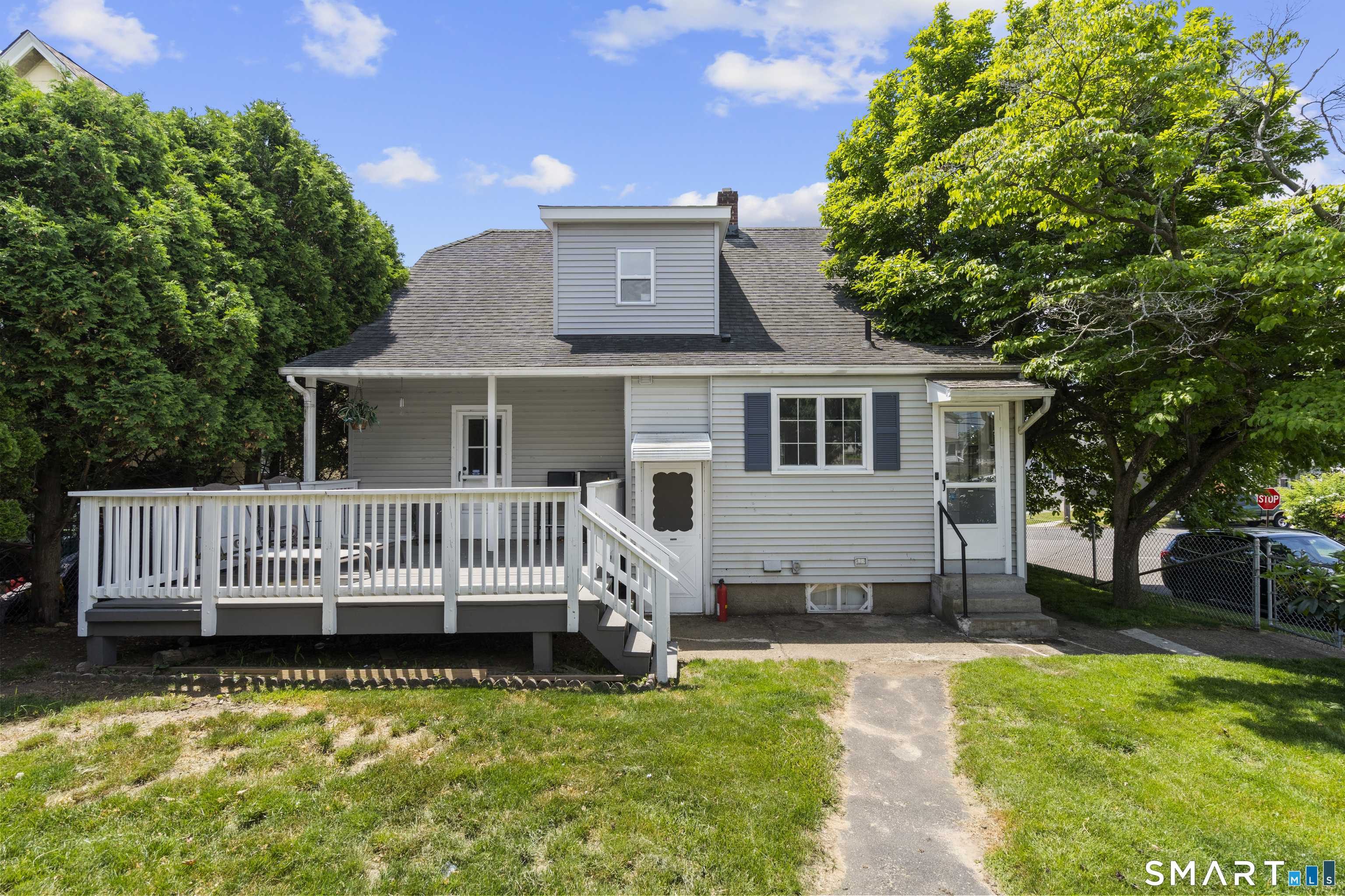 250 Jackson Avenue