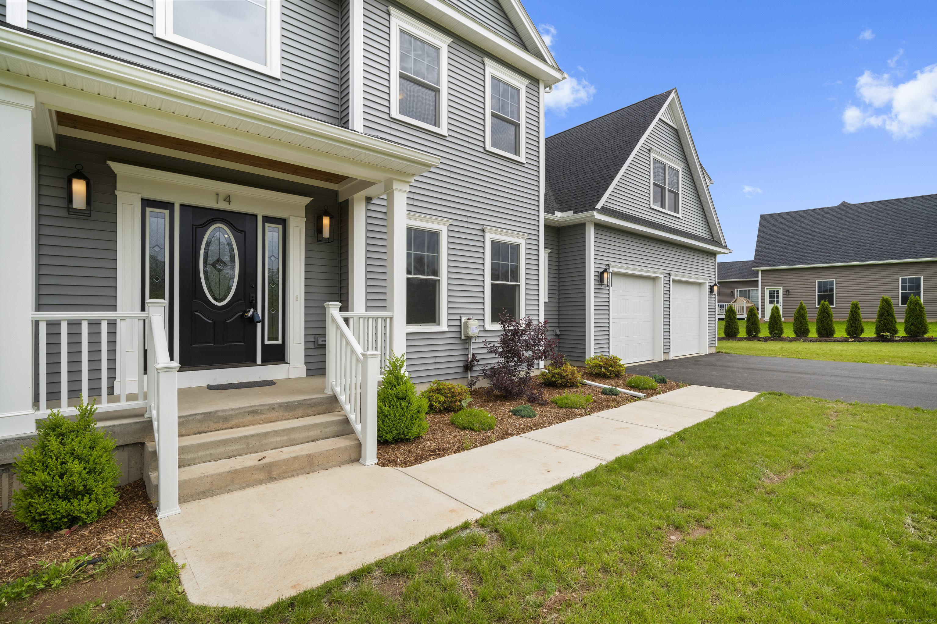 14 Fiddlehead Place