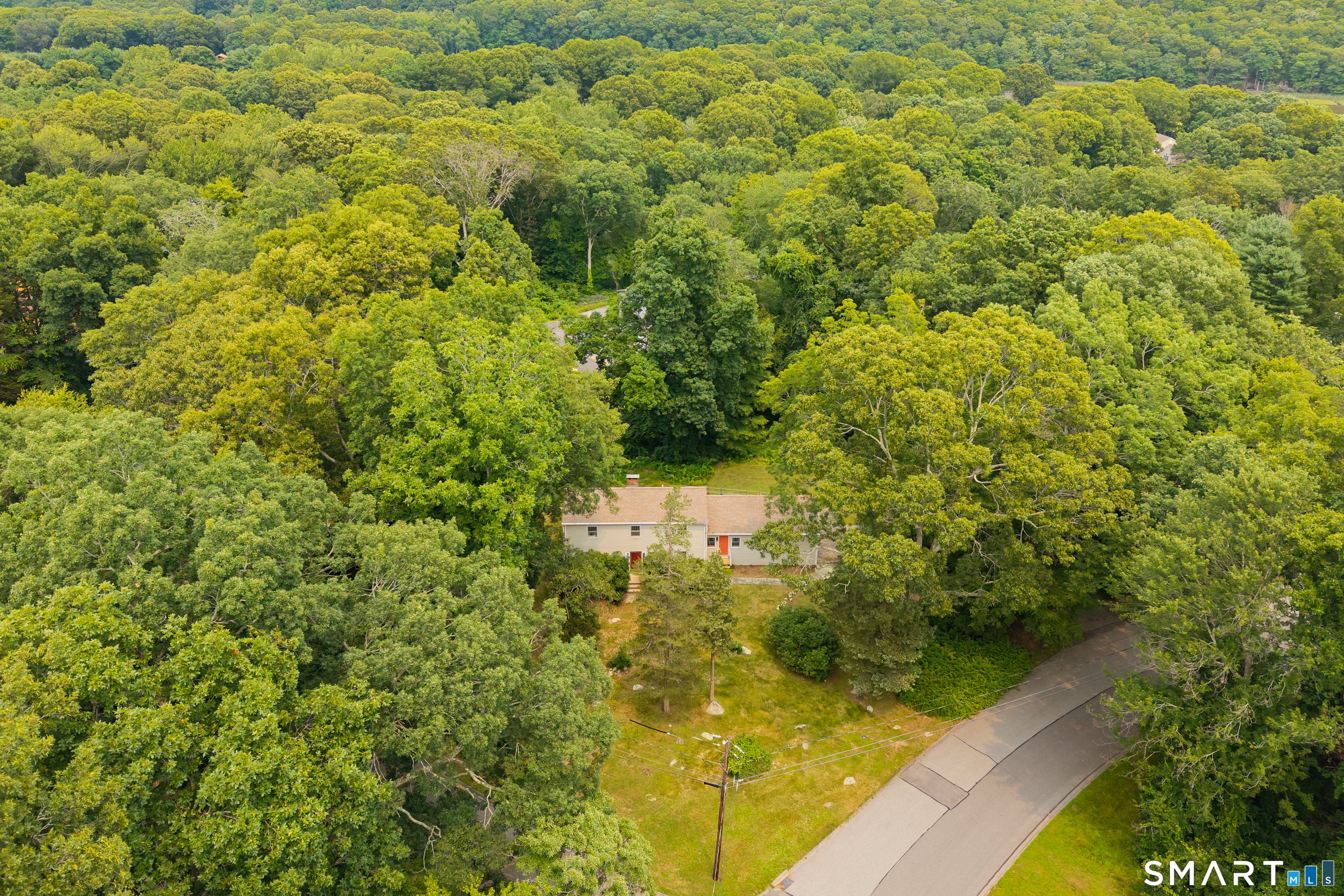 35 Oakridge Drive