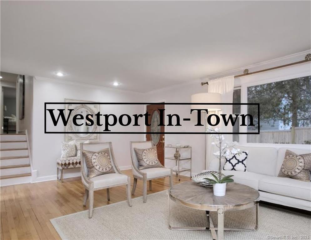 Rental Property at 8 Lone Pine Lane, Westport, Connecticut - Bedrooms: 4 
Bathrooms: 3 
Rooms: 11  - $7,900 MO.