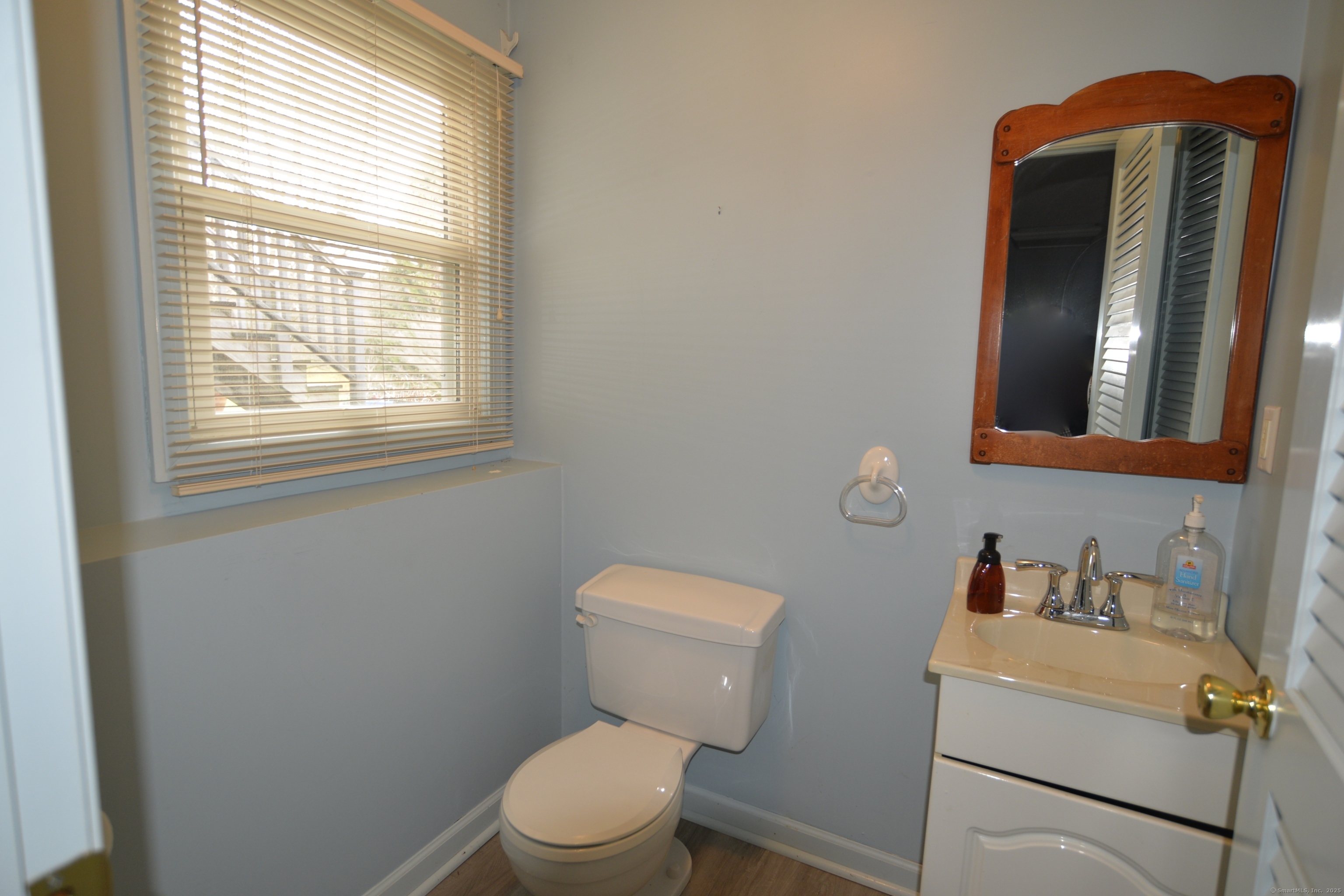 665 Jeremy Swamp Road, Southbury, Connecticut image 15