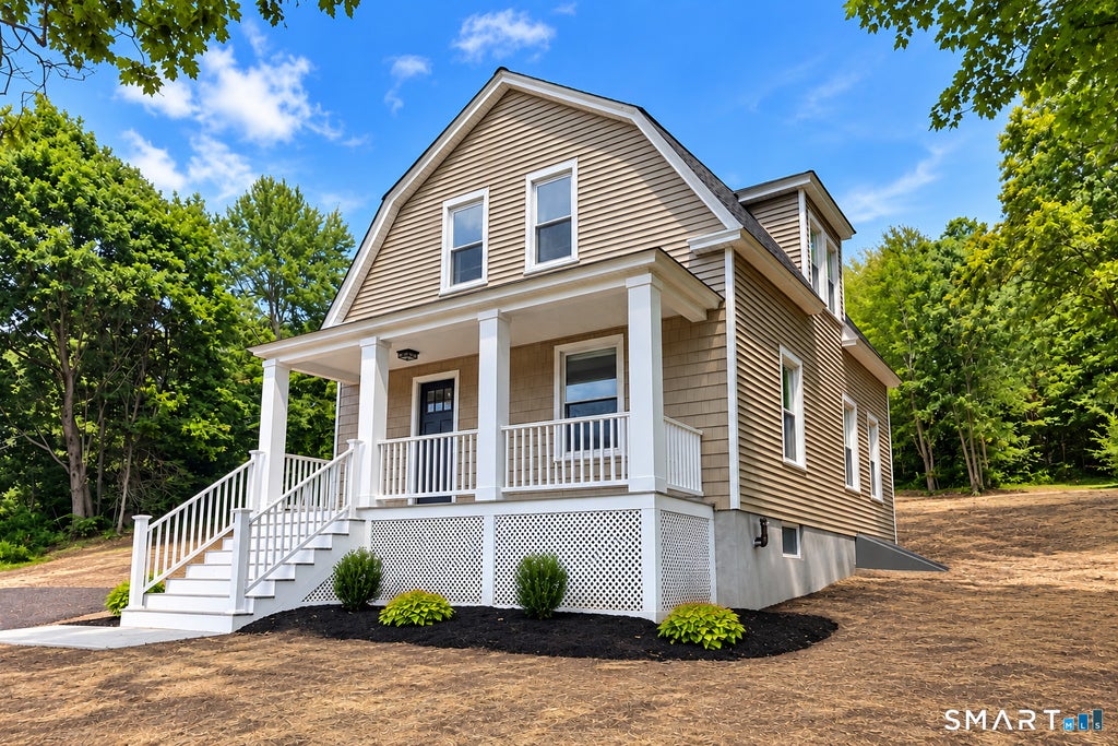 Photo of 672 E Main Street, Middletown, CT 06457 (MLS # 24206199)