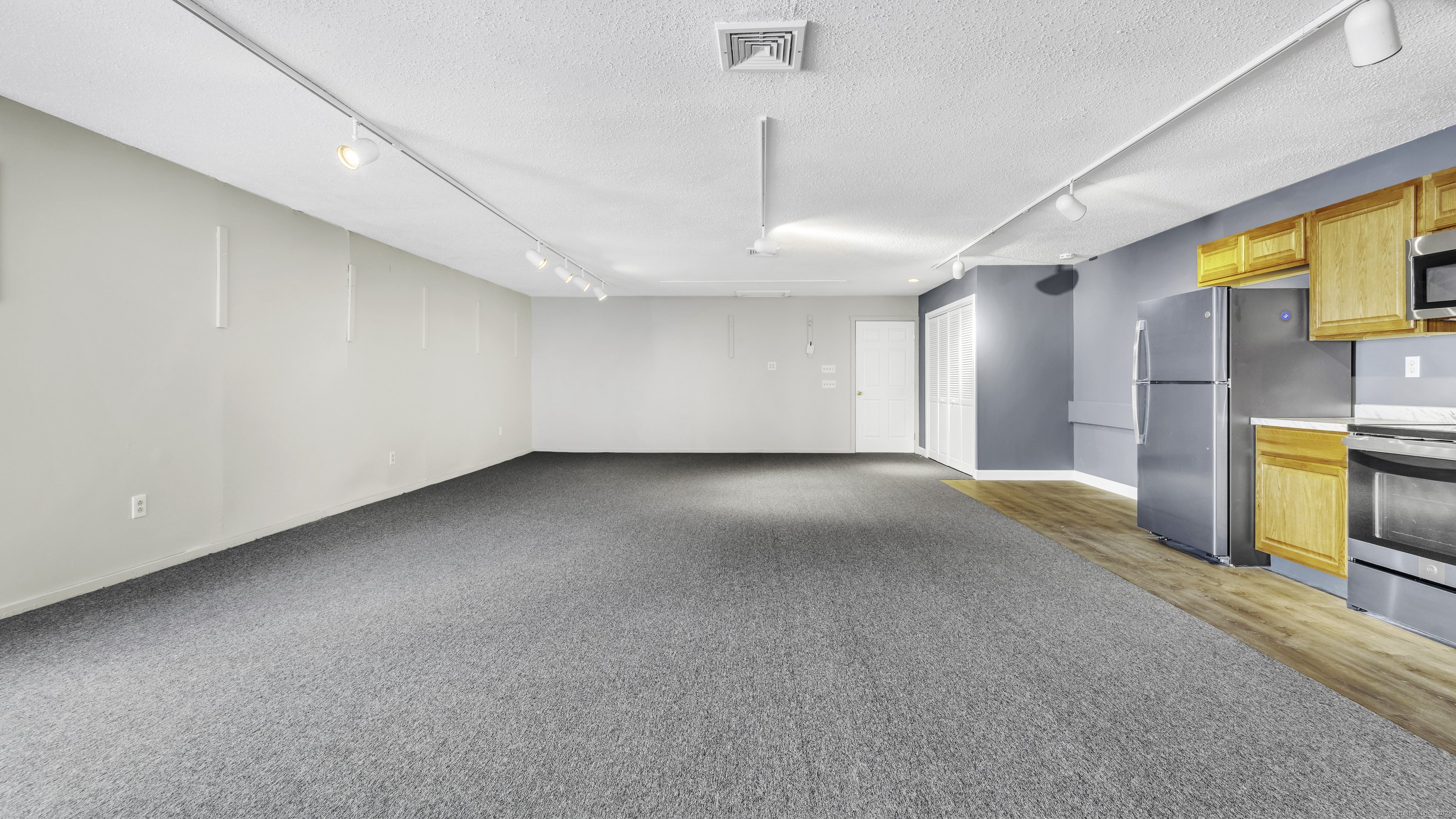 224 Hartford Turnpike