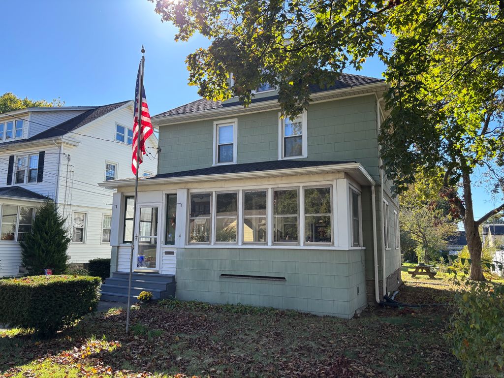 Photo of 8 Frew Terrace, Enfield, CT 06082 (MLS # 24132599)