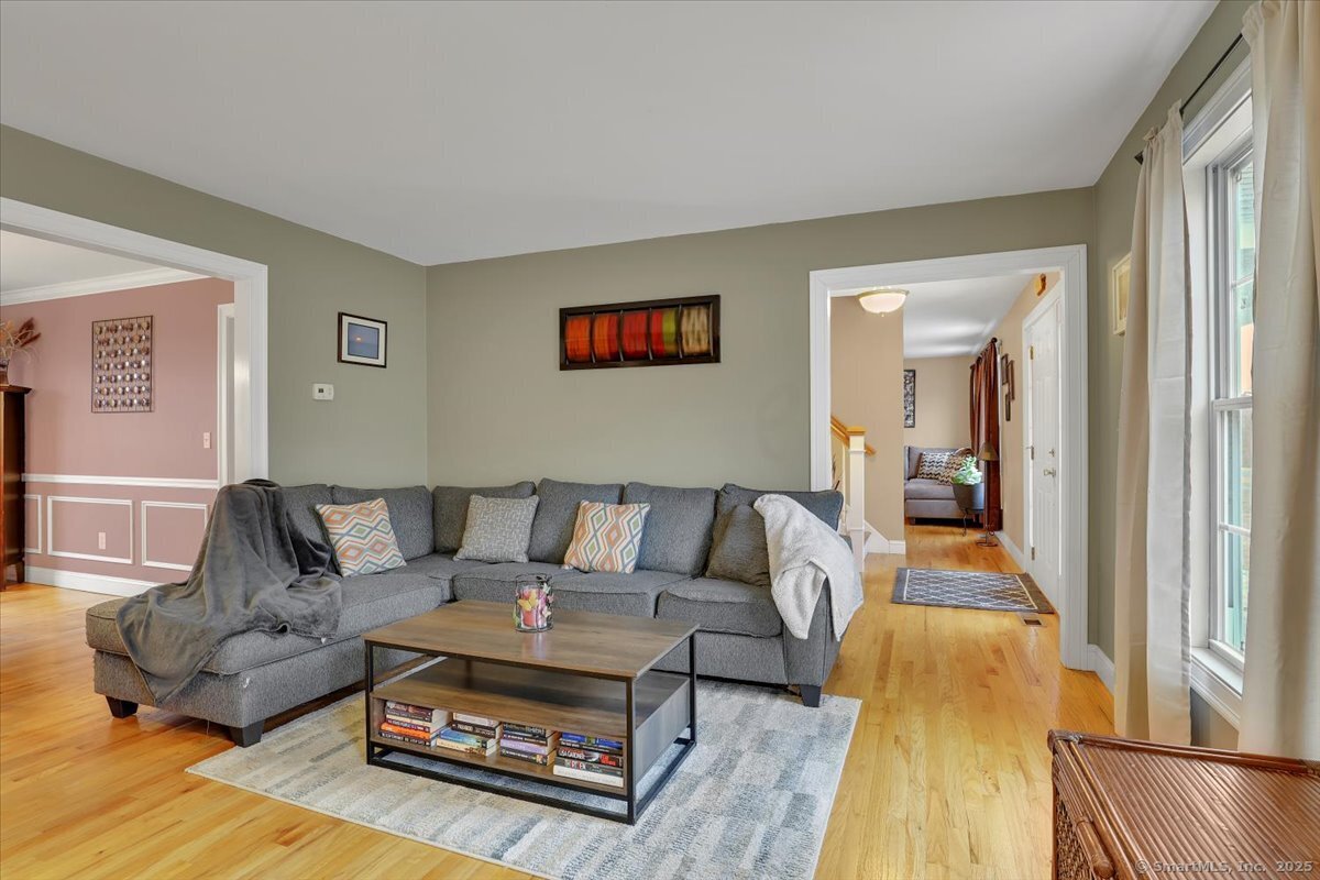 6 Oakwood Drive, Beacon Falls, Connecticut image 8