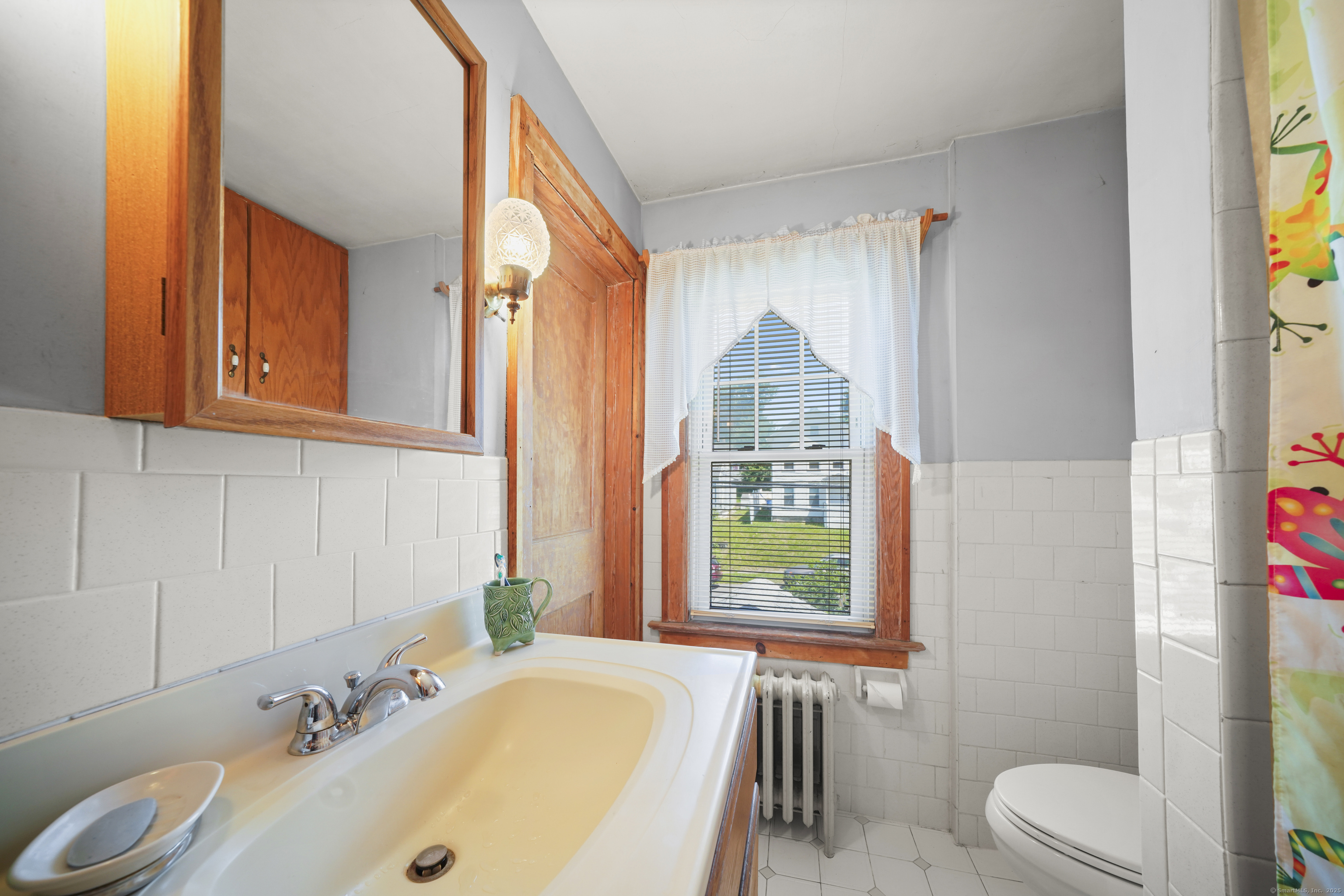 Meriden, Connecticut 06451, United States, 3 Bedrooms Bedrooms, ,2 BathroomsBathrooms,Residential,Active,185579