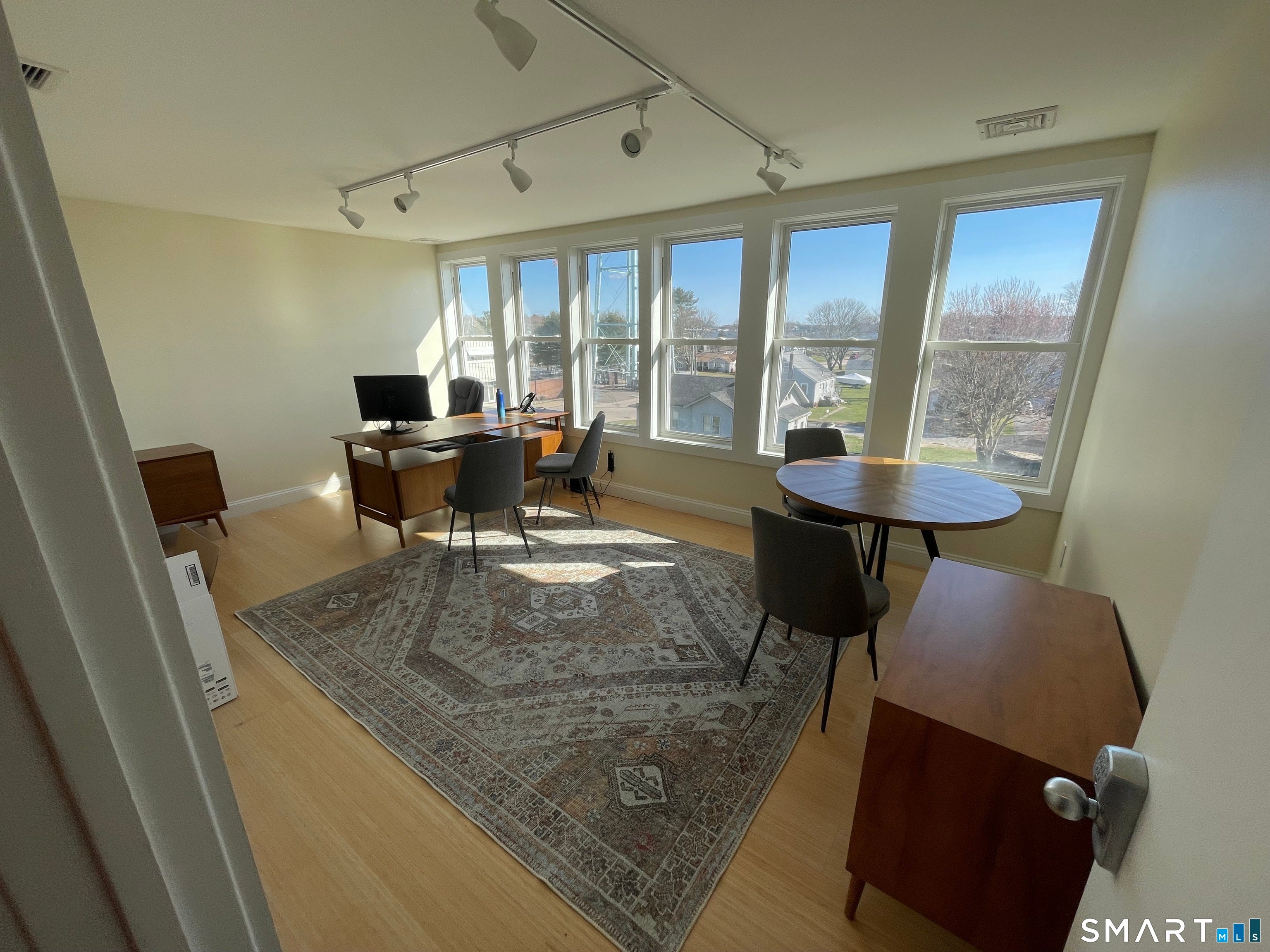 4 Broadway Avenue Extension 3C