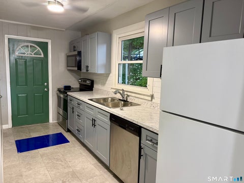 Multifamily For Rent - 163 Echo Lake Road #4<br/> Litchfield County, Watertown, CT 06795