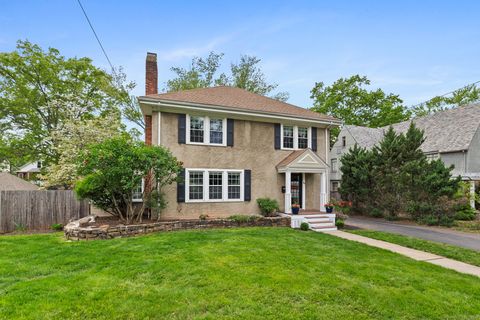 69 Auburn Road West Hartford CT 06119