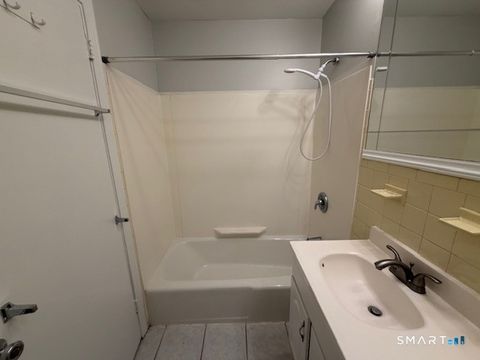 Tiny photo for 239 Old Farms Road #16D, Avon, CT 06001 (MLS # 24168286)