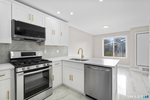 Photo of 23 Birch Lane #H, East Haven, CT 06513 (MLS # 24208640)