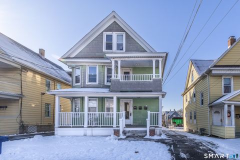 Tiny photo for 795 Brewster Street #3rd floor, Bridgeport, CT 06605 (MLS # 24145519)