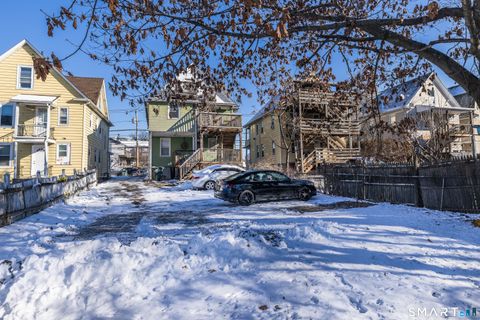 Tiny photo for 795 Brewster Street #3rd floor, Bridgeport, CT 06605 (MLS # 24145519)