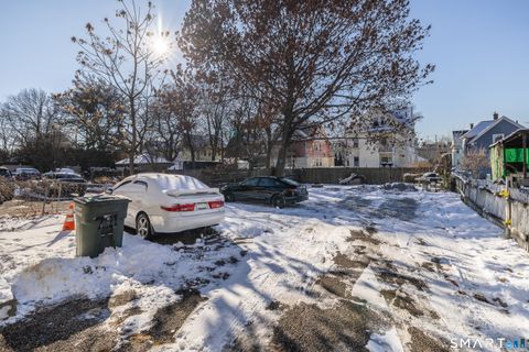 Tiny photo for 795 Brewster Street #3rd floor, Bridgeport, CT 06605 (MLS # 24145519)