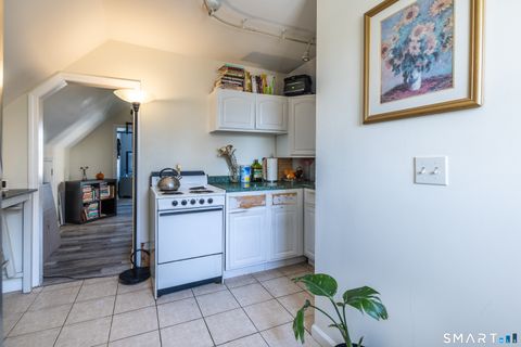 Tiny photo for 795 Brewster Street #3rd floor, Bridgeport, CT 06605 (MLS # 24145519)