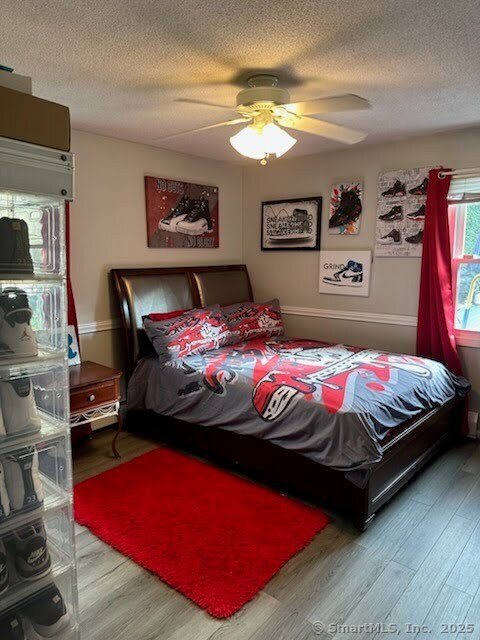 Waterbury, Connecticut 06710, United States, 3 Bedrooms Bedrooms, ,2 BathroomsBathrooms,Residential,Active,197538