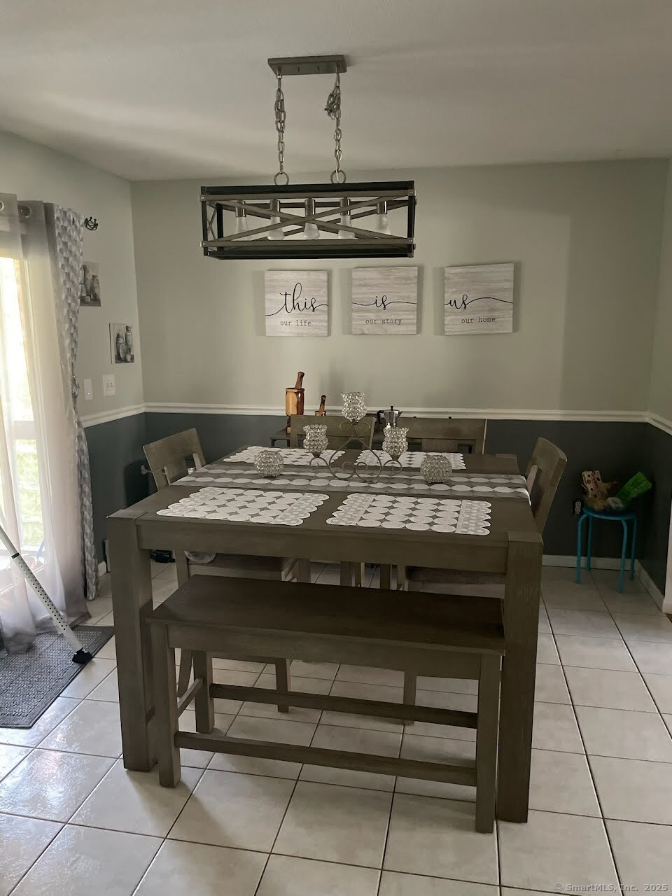 Waterbury, Connecticut 06710, United States, 3 Bedrooms Bedrooms, ,2 BathroomsBathrooms,Residential,Active,197538