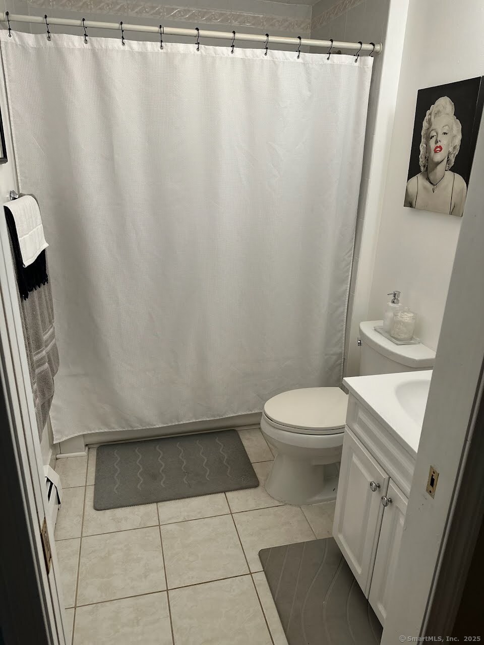 Waterbury, Connecticut 06710, United States, 3 Bedrooms Bedrooms, ,2 BathroomsBathrooms,Residential,Active,197538