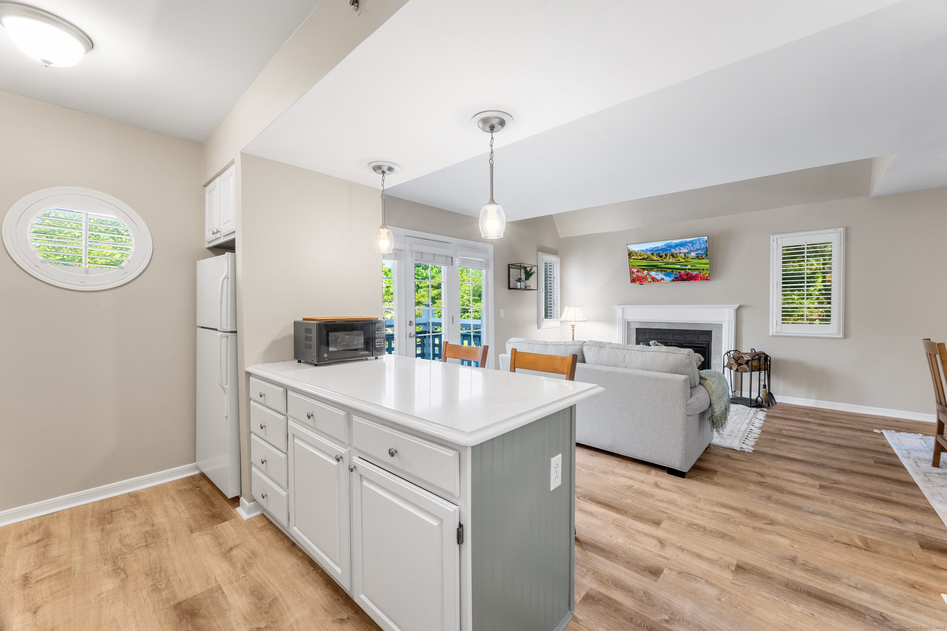 2124 Old Pond Lane 2124