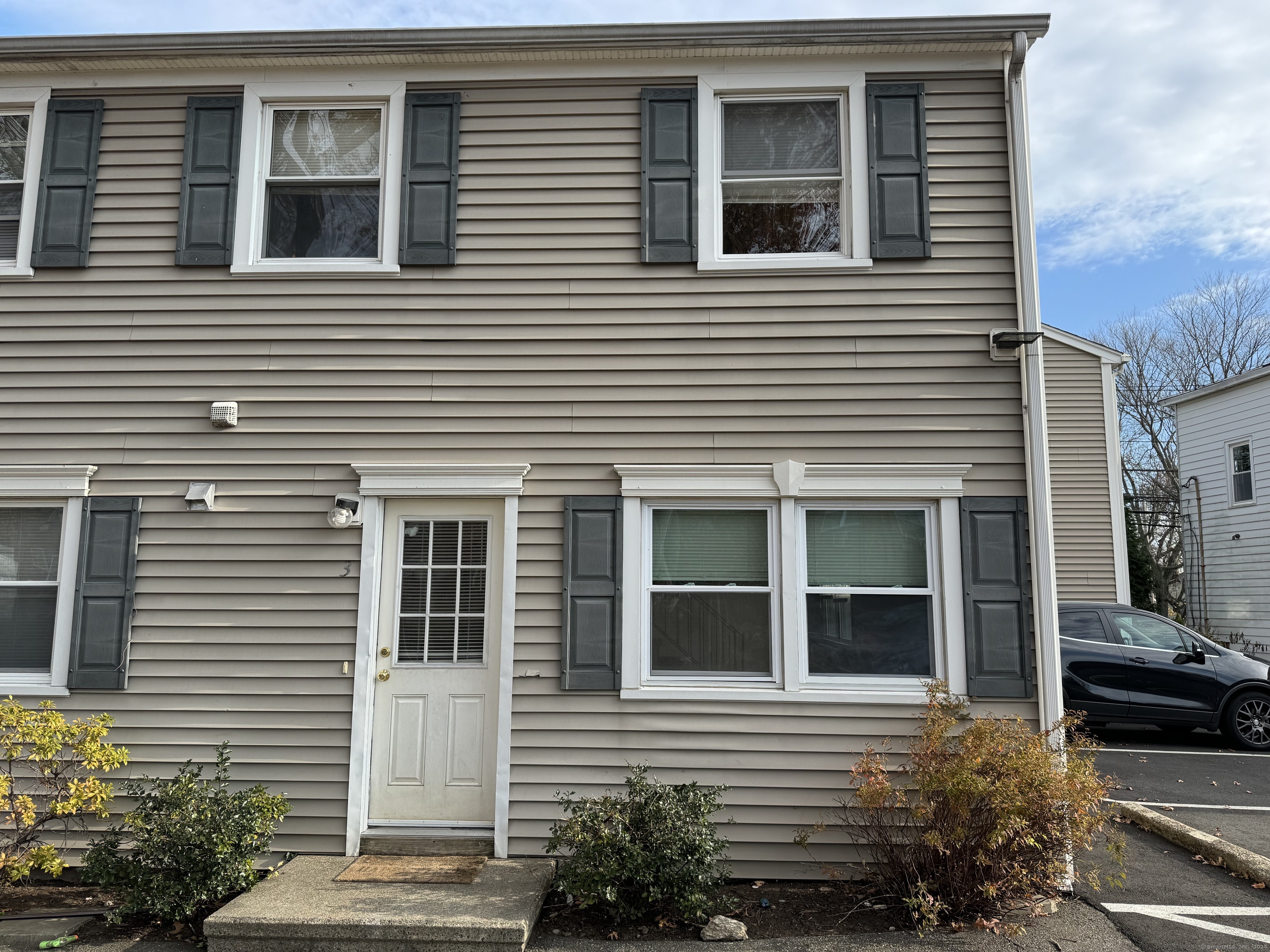 855 Black Rock Turnpike 3, Fairfield, Connecticut - 2 Bedrooms  
1 Bathrooms  
4 Rooms - 