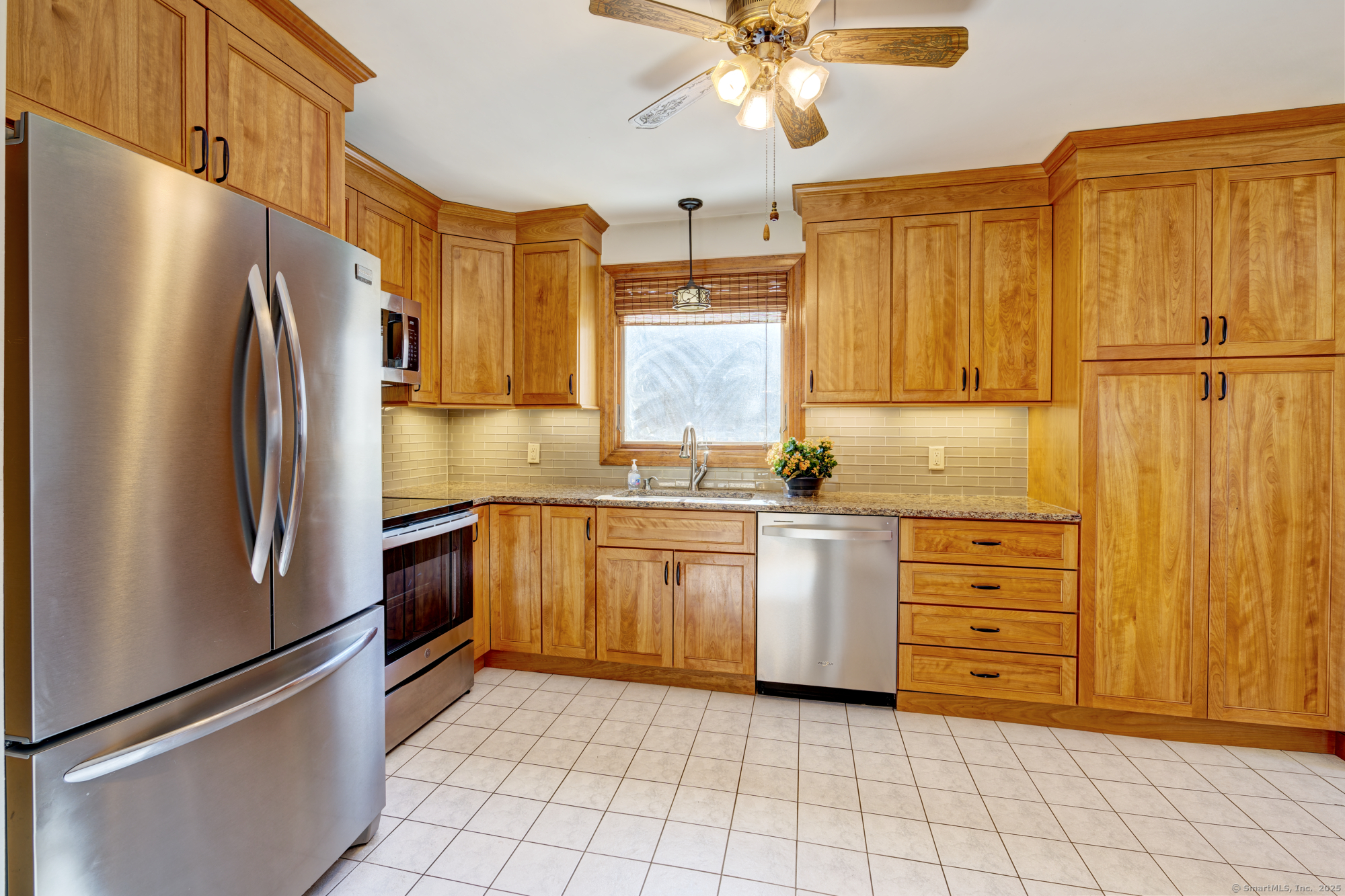 44 Walnut Hill Road, East Lyme, Connecticut image 4