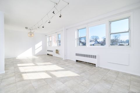 Tiny photo for 125 Prospect Street #APT 3I, Stamford, CT 06901 (MLS # 24158005)