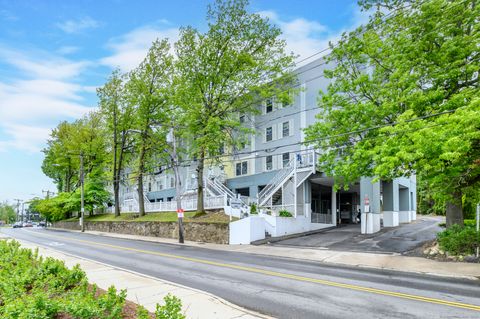 37 Greenwich Avenue APT 1-2, Stamford, CT 06902 - #: 24094123
