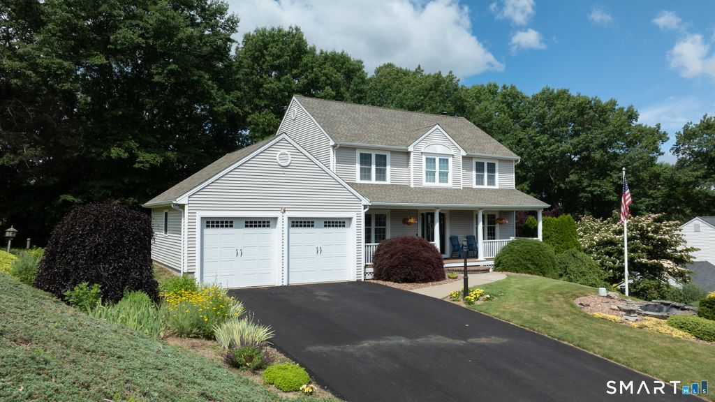 Photo of 325 Georgetown Drive, Watertown, CT 06795 (MLS # 24185698)