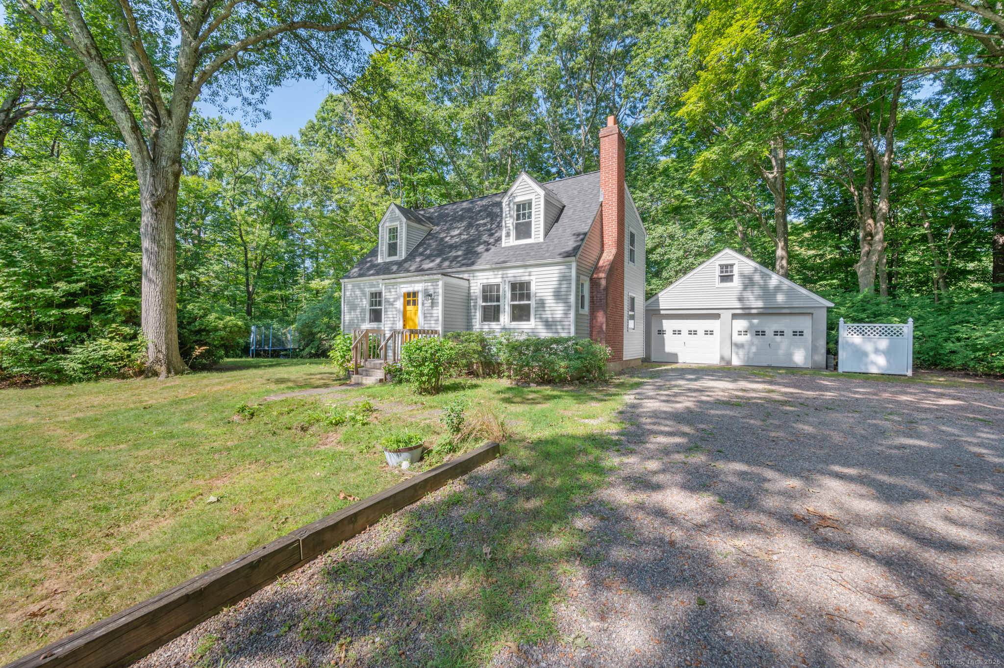 381 Bell Street