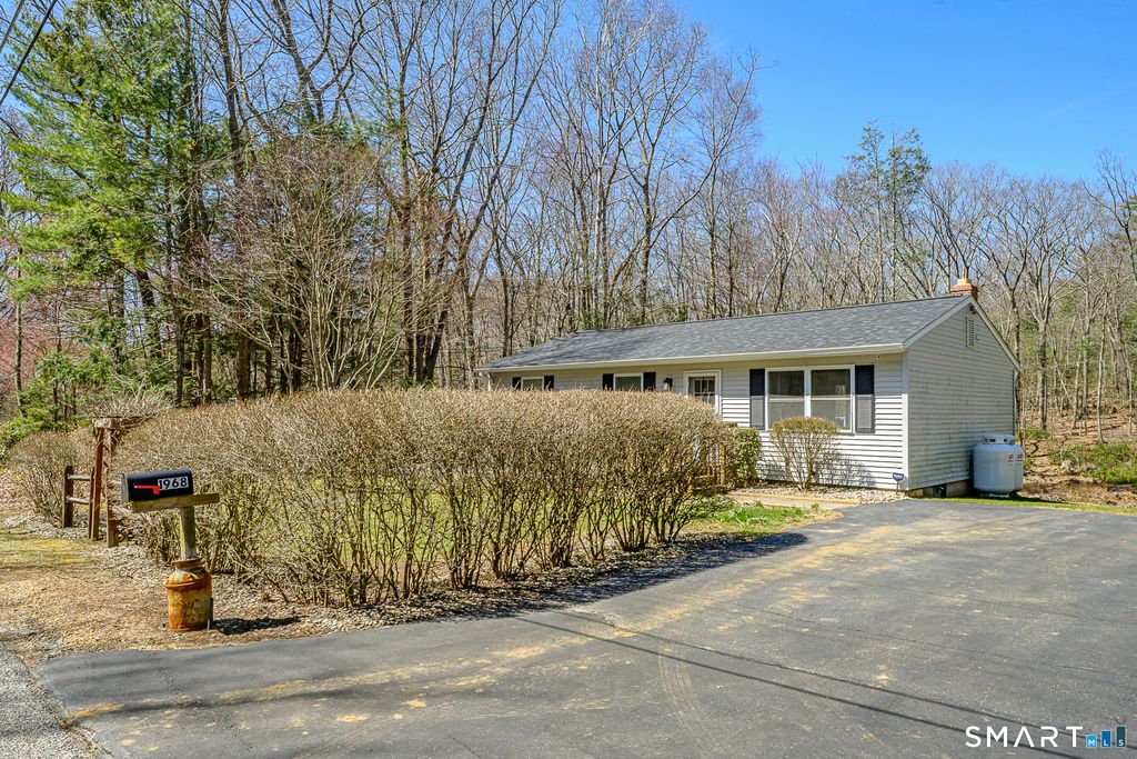 Photo of 1968 Route 198 Route, Woodstock, CT 06281 (MLS # 24164338)