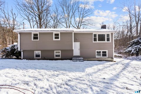 Photo of 33 Stonybrook Road, Ledyard, CT 06335 (MLS # 24150472)