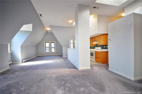 Multifamily For Rent - 12 Charter Oak Place #3F<br/> Hartford, CT 06106
