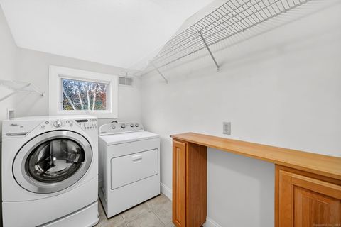 Tiny photo for 29 Fox Mead, Suffield, CT 06078 (MLS # 24135049)