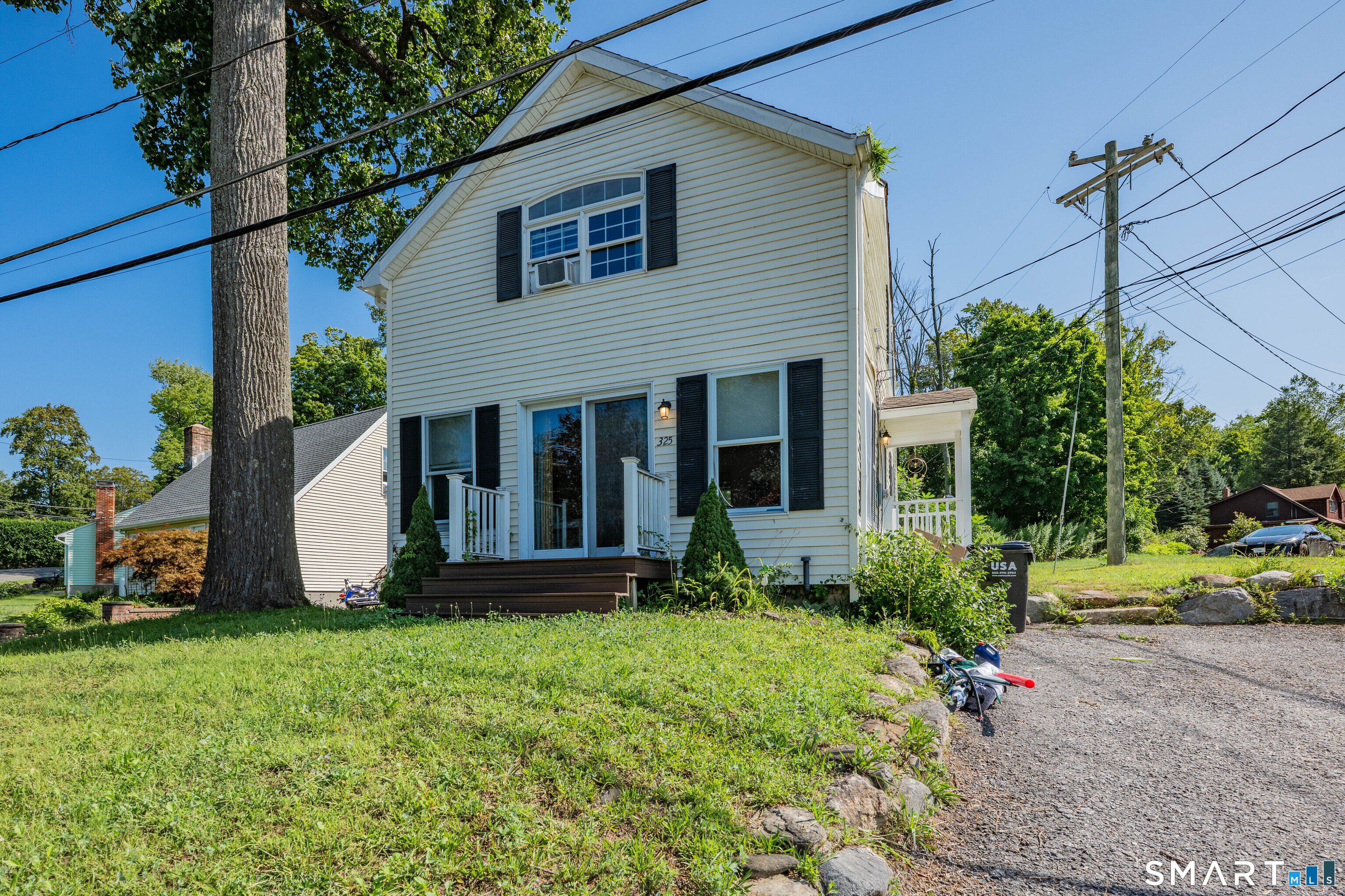 325 East Wakefield Boulevard