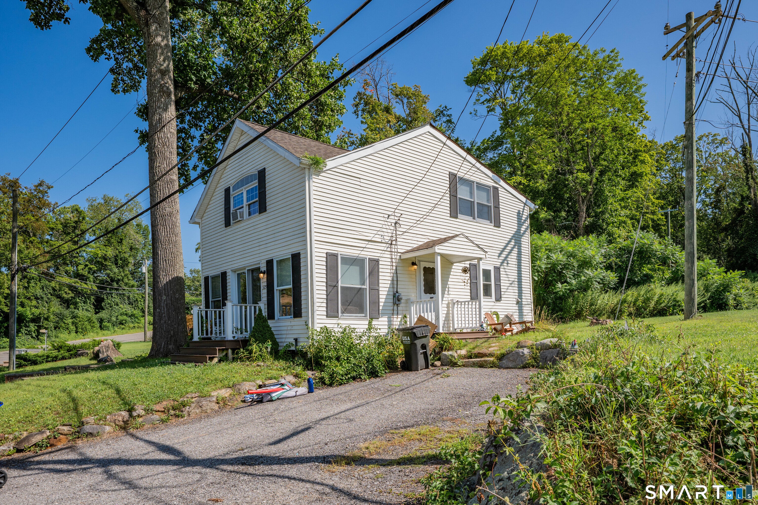 325 East Wakefield Boulevard