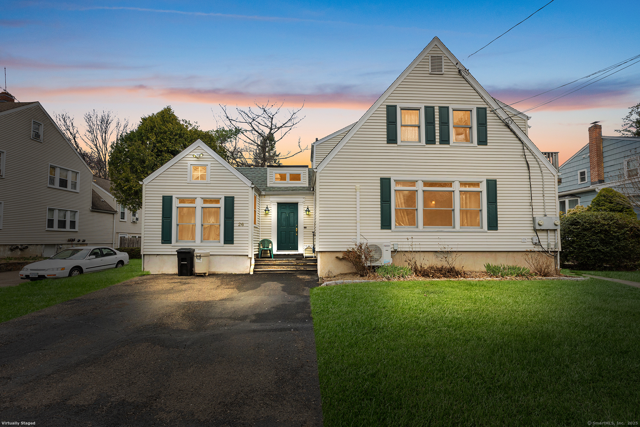 Property for Sale at Davenport Avenue, Westport, Connecticut - Bedrooms: 4 
Bathrooms: 3 
Rooms: 12  - $999,000