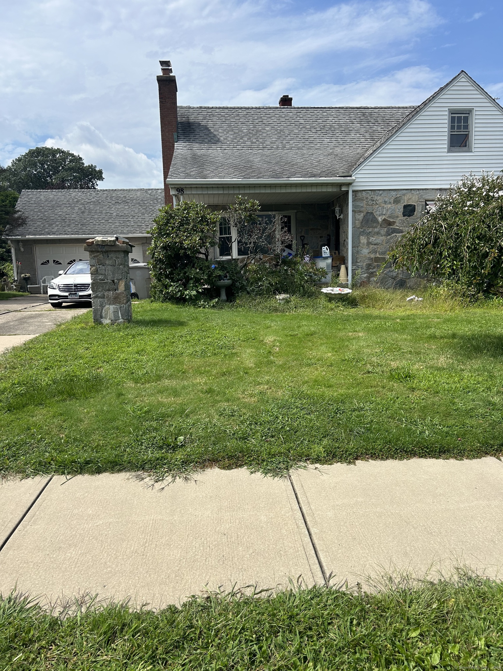 Crown Street, Bristol, Connecticut - 4 Bedrooms  
2 Bathrooms  
7 Rooms - 