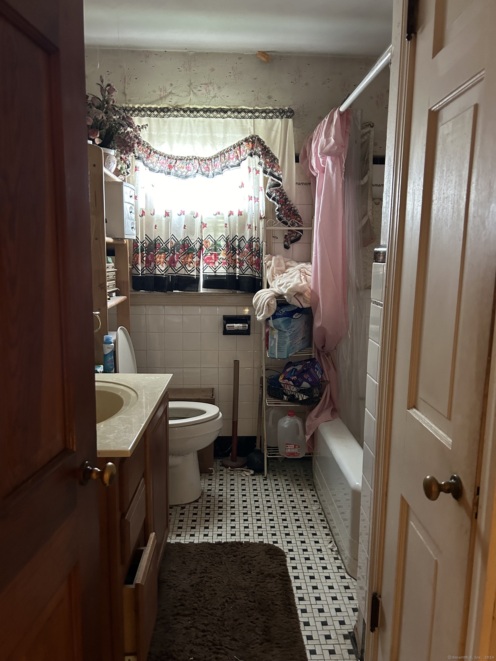 98 Crown Street, Bristol, Connecticut image 13